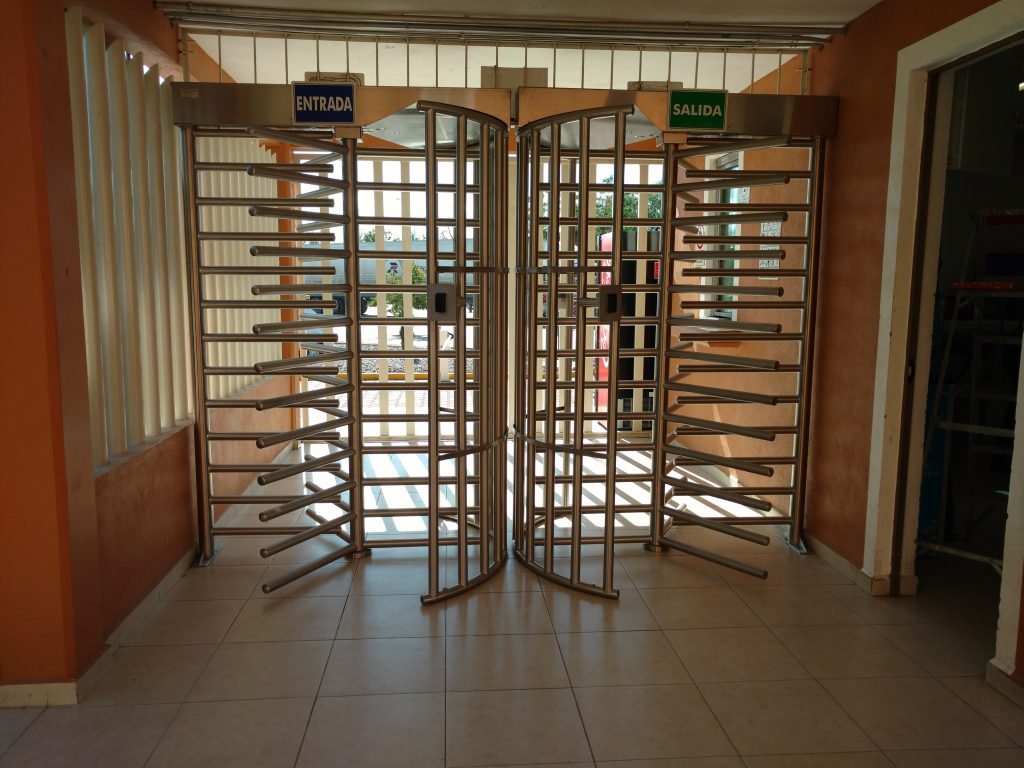 Torniquetes altura completa