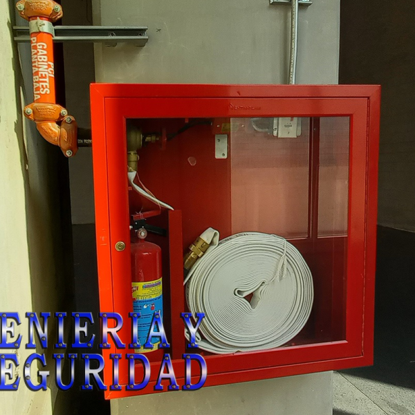 Hidrante con Extintor