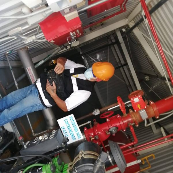 Mantenimiento a bombas contra incendios
